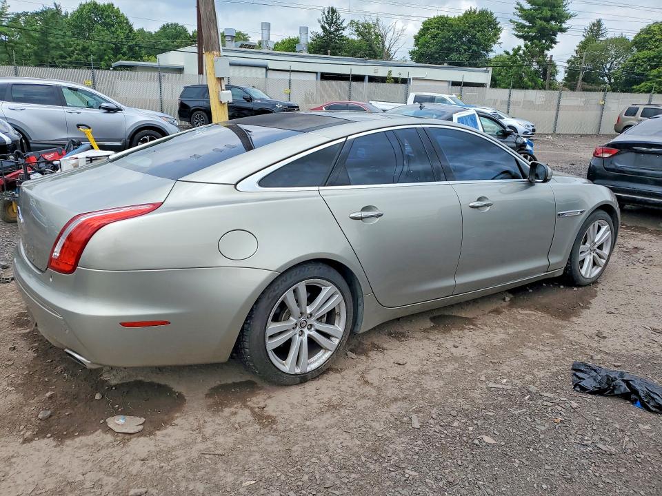 2012 Jaguar Xj VIN SAJWA1CB9CLV37867 COPART salvage auction — FRONT END, Pa - Reconstructed Clean, sold $975 on 2026-07-28 (photo 3)