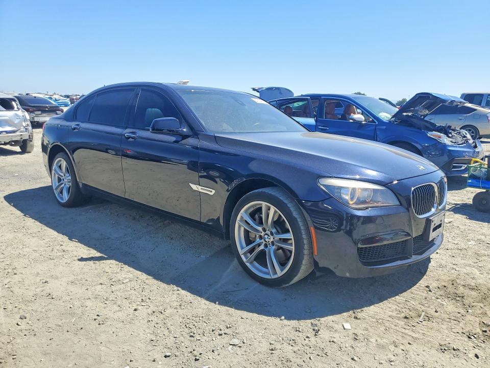 2011 BMW 7 series VIN WBAKB8C58BC851647 COPART salvage auction — MINOR DENT/SCRATCHES, CA - SALVAGE CERTIFICATE, sold $200 on 2026-07-28 (photo 4)