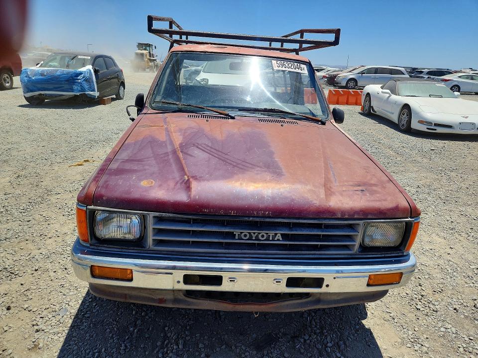 1988 Toyota Pickup VIN JT4RN50R9J0337269 COPART salvage auction — VANDALISM, CA - DIS/DLR/EXP ONLY CLEAN TITLE, sold $1,850 on 2026-07-20 (photo 5)