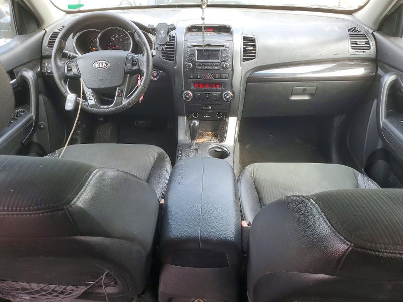 2011 Kia Sorento VIN 5XYKUCA16BG136717 COPART salvage auction — MINOR DENT/SCRATCHES, VA - CERTIFICATE OF TITLE, sold $425 on 2026-07-31 (photo 8)