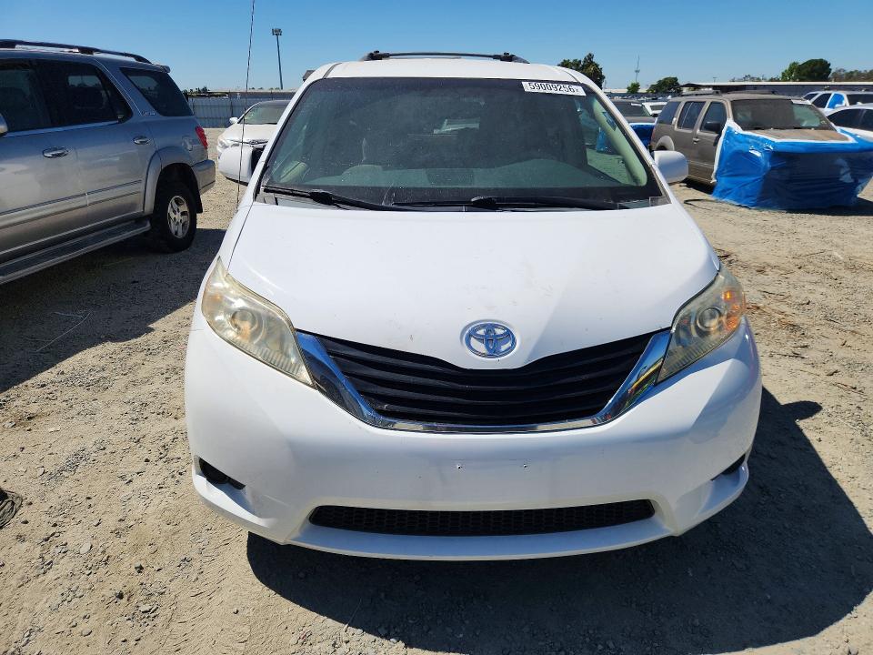2011 Toyota Sienna VIN 5TDKK3DC7BS085346 COPART salvage auction — REAR END, CA - SALVAGE CERTIFICATE, sold $400 on 2026-07-21 (photo 5)