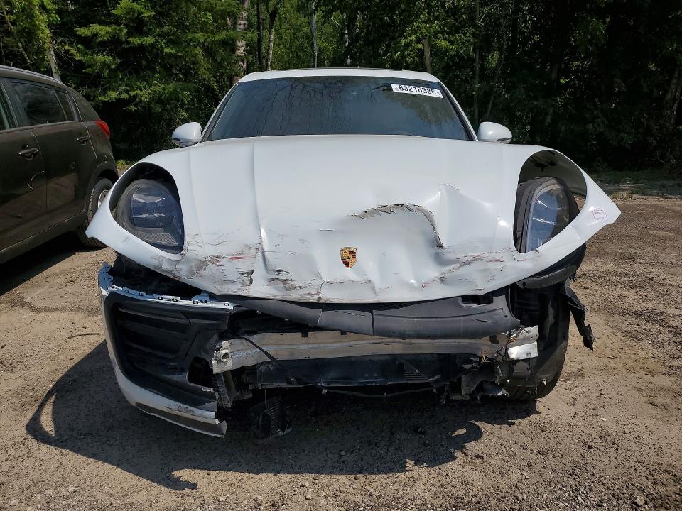 2022 Porsche Macan VIN WP1AA2A53NLB05708 COPART salvage auction — DAMAGE HISTORY, On - Permit No Brand - Unfit (P), sold $18,900 on 2026-08-06 (photo 5)