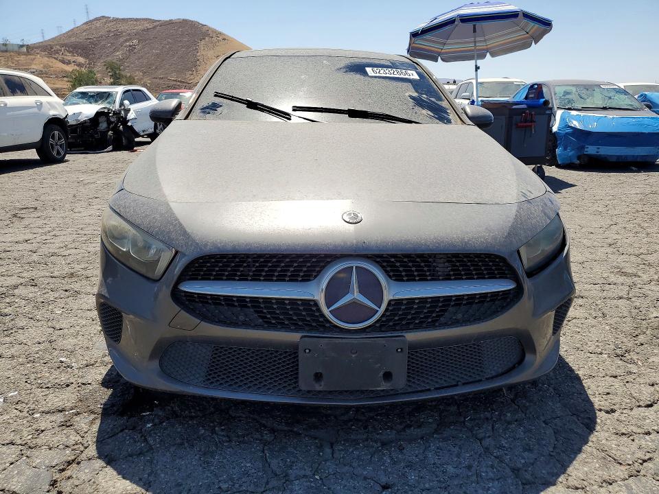 2019 Mercedes-benz A-klasse VIN WDD3G4EB2KW024655 COPART salvage auction — MINOR DENT/SCRATCHES, Ca - Dis/Dlr/Exp Only Clean Title, sold $5,300 on 2026-08-12 (photo 5)