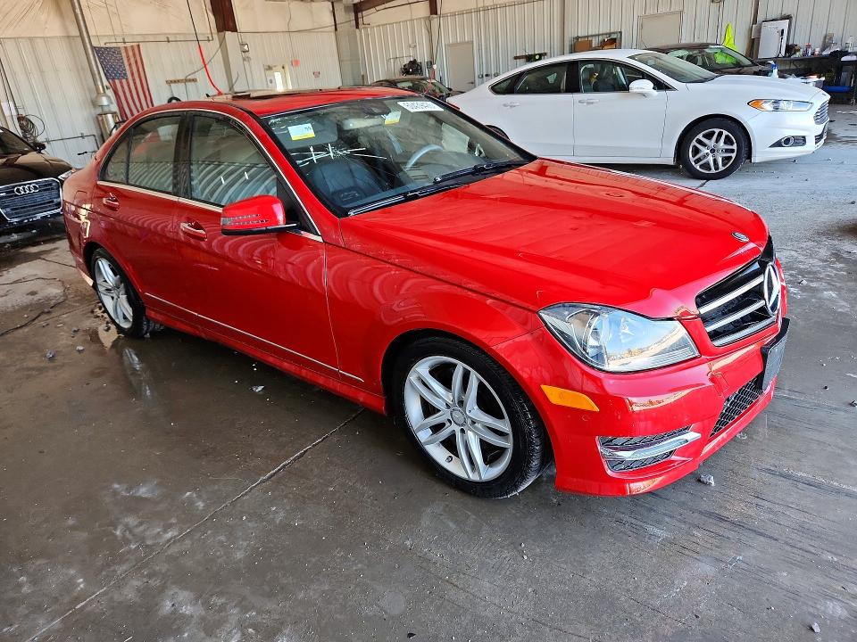 2014 Mercedes-benz C-klasse VIN WDDGF8AB0ER308872 COPART salvage auction — HAIL, Wi - Certificate Of Title, sold $4,650 on 2026-08-10 (photo 4)