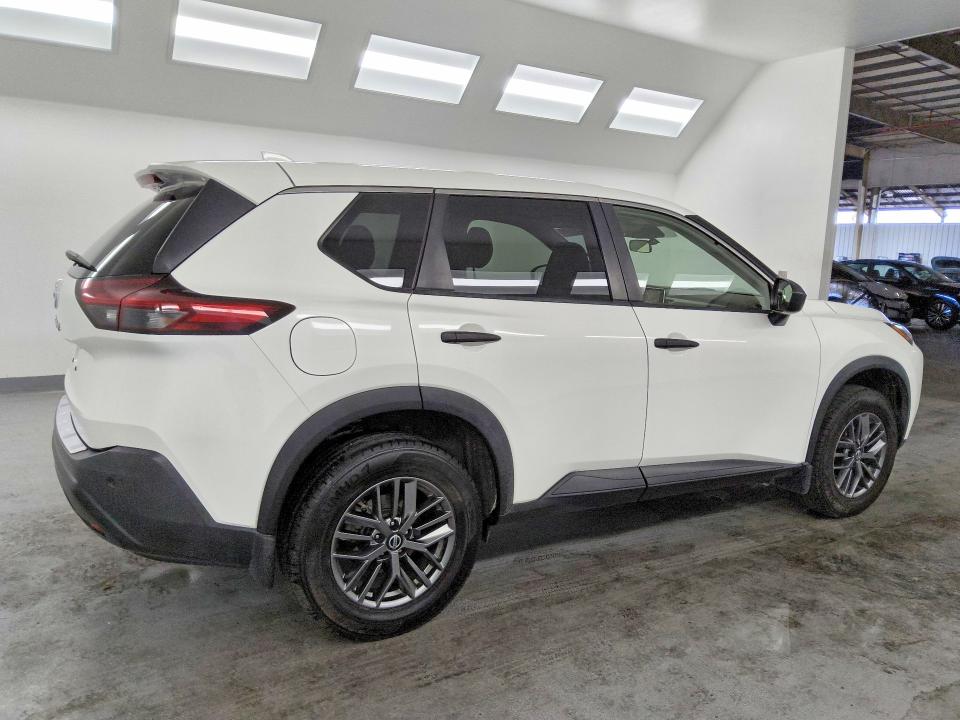 2021 Nissan Rogue sport VIN JN8AT3AA0MW016145 COPART salvage auction — MECHANICAL, CA - CERTIFICATE OF TITLE, sold $5,000 on 2026-07-27 (photo 3)