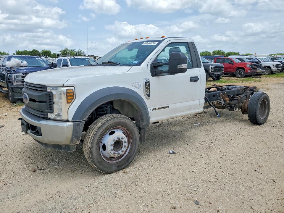 2019 Ford F550 VIN 1FDUF5GT4KEF21351 — COPART salvage auction photo