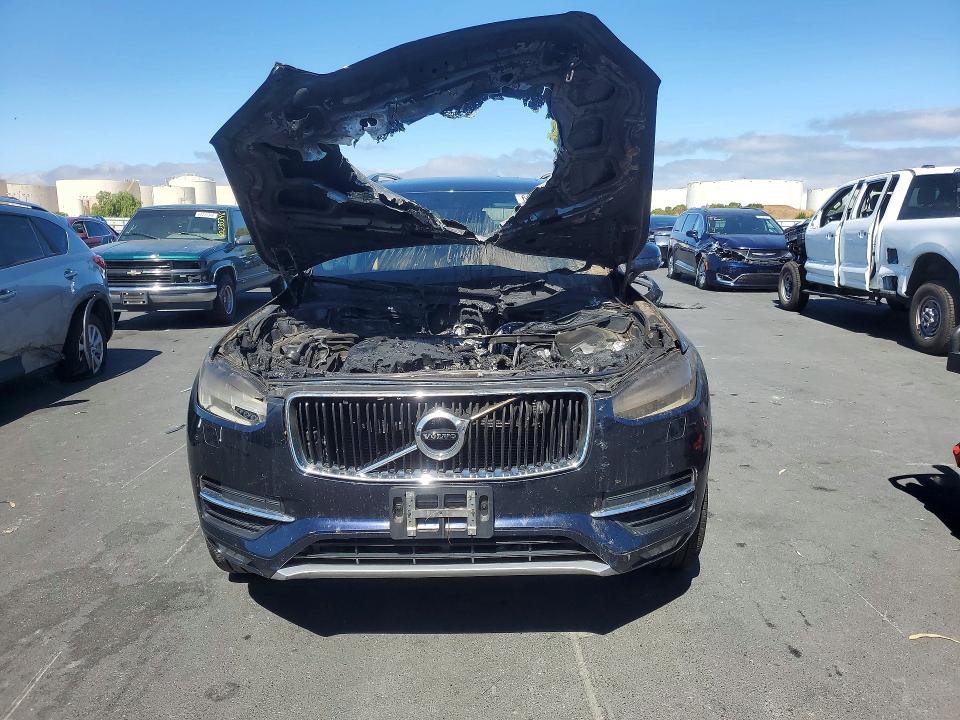 2017 Volvo Xc90 VIN YV4A22PK8H1183197 COPART salvage auction — Burn Engine, CA - SALVAGE CERTIFICATE, sold $2,450 on 2026-07-20 (photo 5)