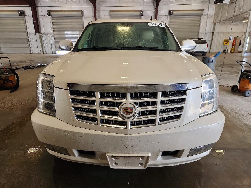 2013 Cadillac Escalade VIN 1GYS4HEF9DR102000 COPART salvage auction — HAIL, IA - CERTIFICATE OF TITLE, sold $900 on 2026-08-03 (photo 5)