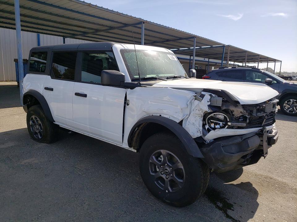 2026 Ford Bronco VIN 1FMDE7BH0TLA92336 COPART salvage auction — REAR END, Ca - Non-Repairable Vehicle Cert, sold $7,700 on 2026-07-29 (photo 4)