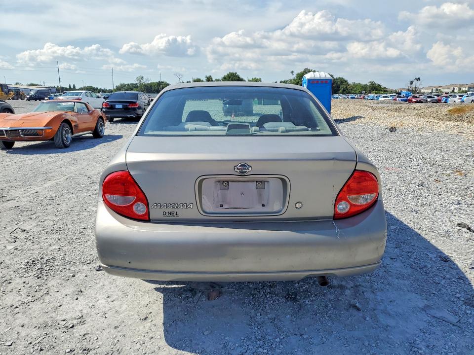 2000 Nissan Maxima VIN JN1CA31D2YT722550 COPART salvage auction — FRONT END, FL - CERT OF TITLE SLVG REBUILDABLE, sold $10 on 2026-07-17 (photo 6)
