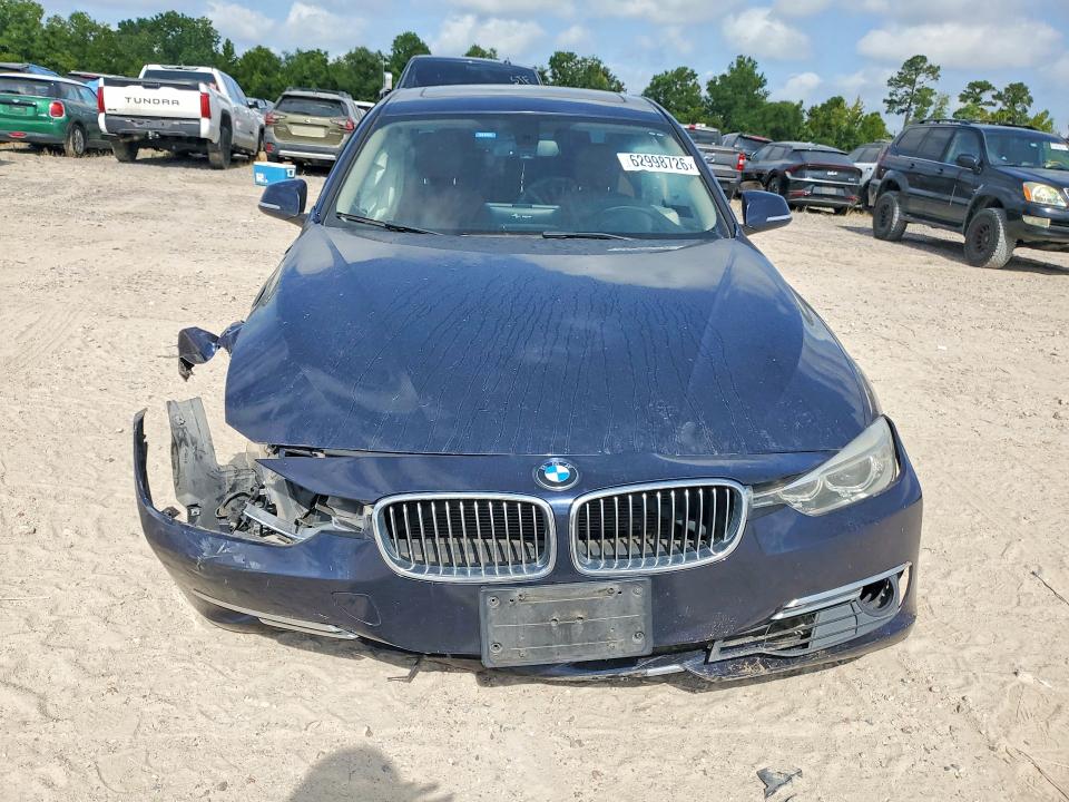 2012 BMW 3er VIN WBA3A5C52CF346323 COPART salvage auction — FRONT END, Tx - Salvage Vehicle Title, sold $700 on 2026-08-14 (photo 5)