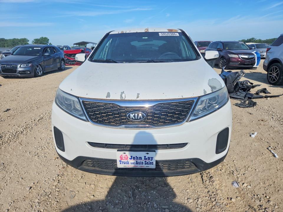 2015 Kia Sorento VIN 5XYKT3A66FG653424 COPART salvage auction — MINOR DENT/SCRATCHES, Ks - Dealer Only Clean Title, sold $600 on 2026-07-30 (photo 5)
