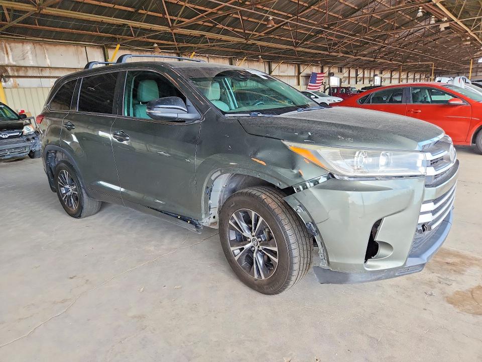 2018 Toyota Highlander VIN 5TDBZRFH1JS838536 COPART salvage auction — FRONT END, Az - Certificate Of Title (P), sold $5,700 on 2026-07-29 (photo 4)