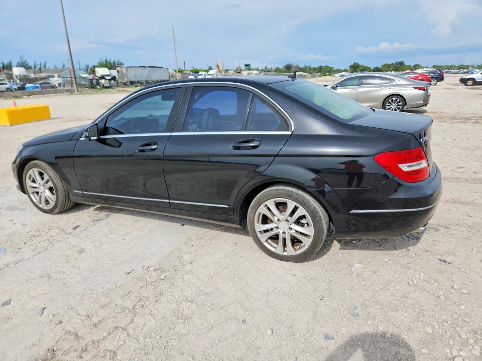 2013 Mercedes-benz C-klasse VIN WDDGF4HB3DR270535 COPART salvage auction — MINOR DENT/SCRATCHES, FL - CERTIFICATE OF TITLE, sold $425 on 2026-08-04 (photo 2)