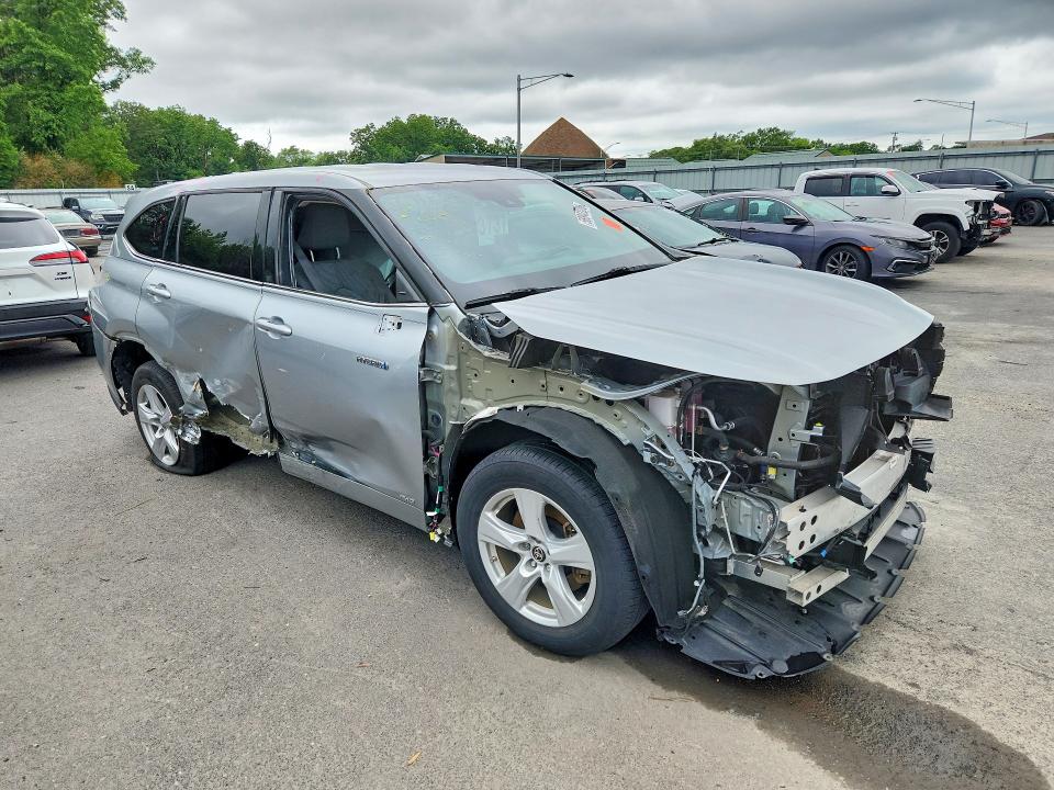 2021 Toyota Highlander VIN 5TDBBRCH6MS521249 COPART salvage auction — SIDE, Nj - Cert Of Title-Salvage, sold $6,800 on 2026-07-21 (photo 4)