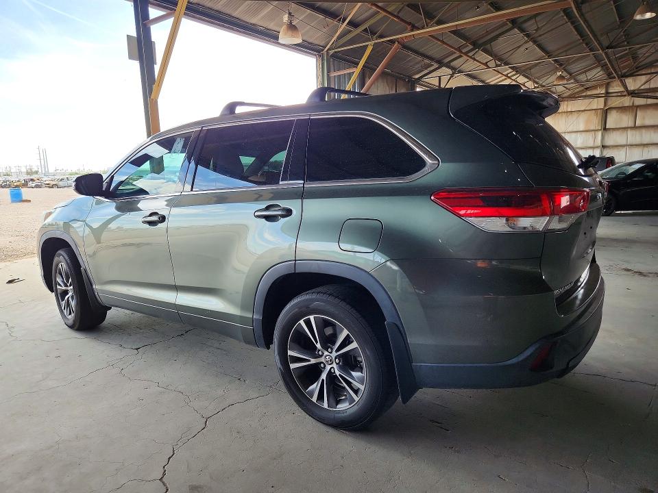 2018 Toyota Highlander VIN 5TDBZRFH1JS838536 COPART salvage auction — FRONT END, Az - Certificate Of Title (P), sold $5,700 on 2026-07-29 (photo 2)