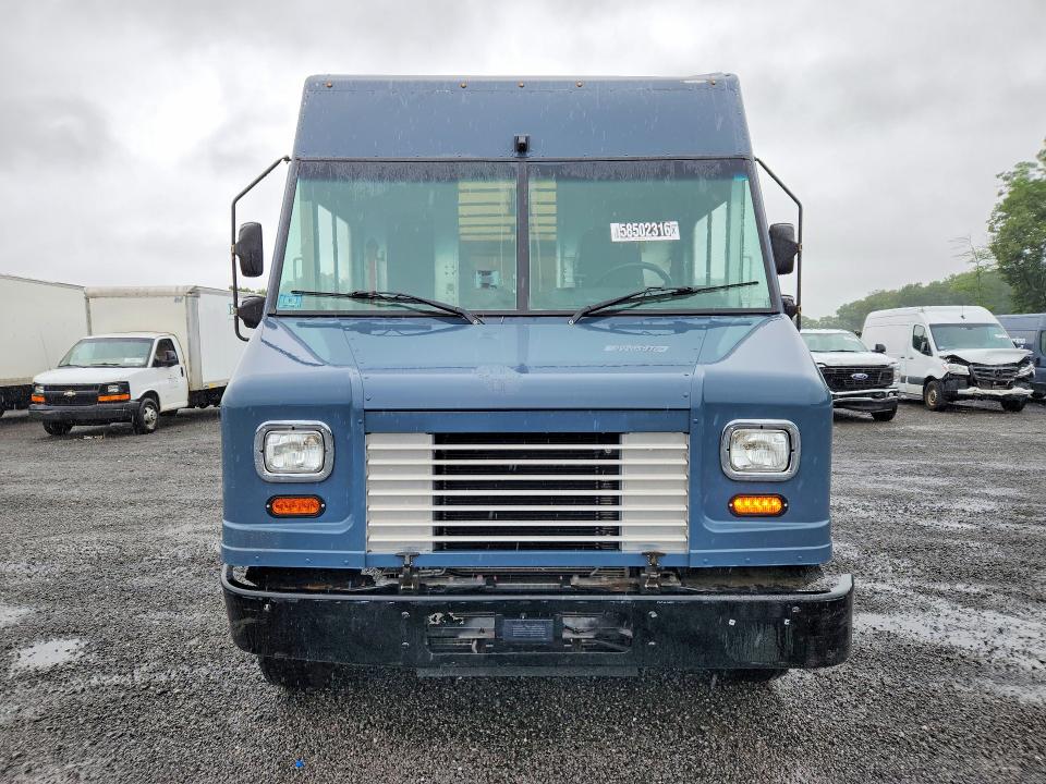2020 Ford F59 VIN 1F65F5KN1L0A11526 COPART salvage auction — MINOR DENT/SCRATCHES, MA - CERTIFICATE OF TITLE, sold $20,750 on 2026-07-14 (photo 5)