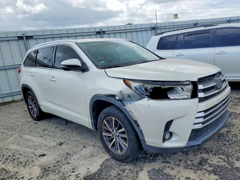 2017 Toyota Highlander VIN 5TDKZRFH1HS511855 COPART salvage auction — FRONT END, Va - Certificate Of Title (P), sold $6,100 on 2026-07-27 (photo 4)