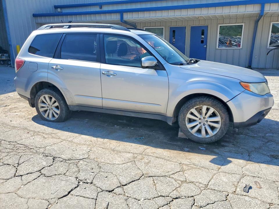 2012 Subaru Forester VIN JF2SHADC7CH412595 COPART salvage auction — FRONT END, Wv - Salvage Certificate, sold $175 on 2026-07-30 (photo 4)