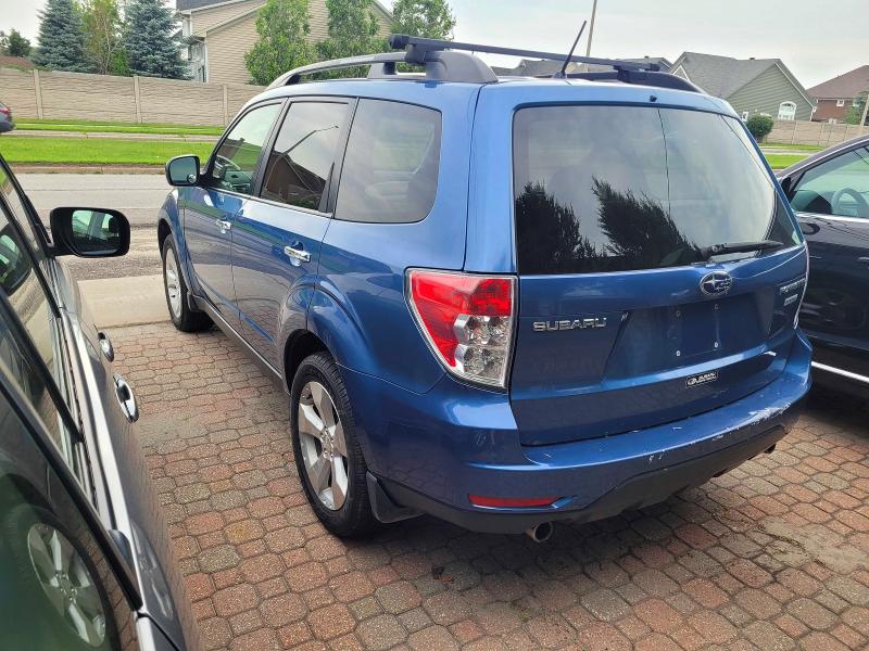 2010 Subaru Forester VIN JF2SH6CC7AG806860 COPART salvage auction — MINOR DENT/SCRATCHES, ON - PERMIT NO BRAND - UNFIT (P), sold $475 on 2026-07-28 (photo 3)