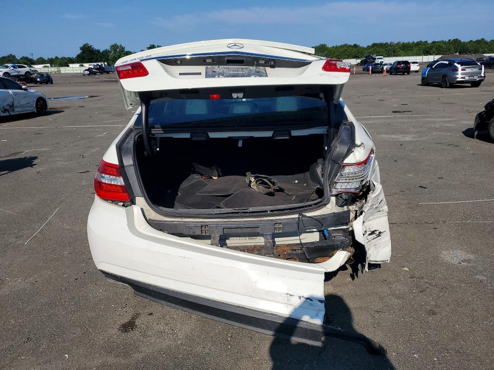 2011 Mercedes-benz E-class VIN WDDHF8HBXBA503446 COPART salvage auction — REAR END, NY - MV-907A SALVAGE CERTIFICATE, sold $725 on 2026-08-10 (photo 6)