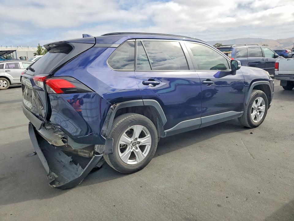 2019 Toyota Rav 4 VIN JTMW1RFV7KJ016319 COPART salvage auction — REAR END, Ca - Salvage Certificate, sold $8,300 on 2026-07-21 (photo 3)