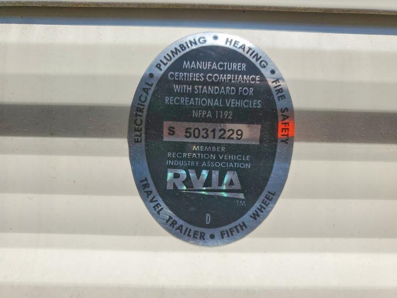 2019 Heartland Trail runner VIN 5SFEB332XKE392941 COPART salvage auction — BURN, NH - CERT OF TITLE-SALVAGE, sold $1,650 on 2026-10-07 (photo 8)