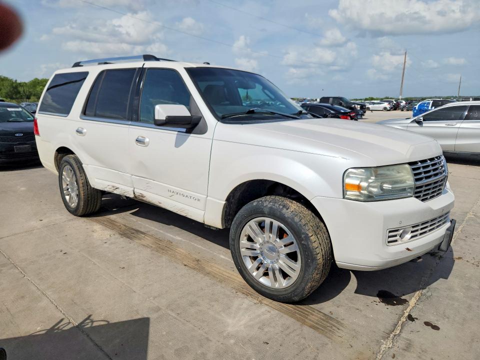 2011 Lincoln Navigator VIN 5LMJJ2H55BEJ01384 COPART salvage auction — SIDE, TX - CERTIFICATE OF TITLE, sold $475 on 2026-09-17 (photo 4)