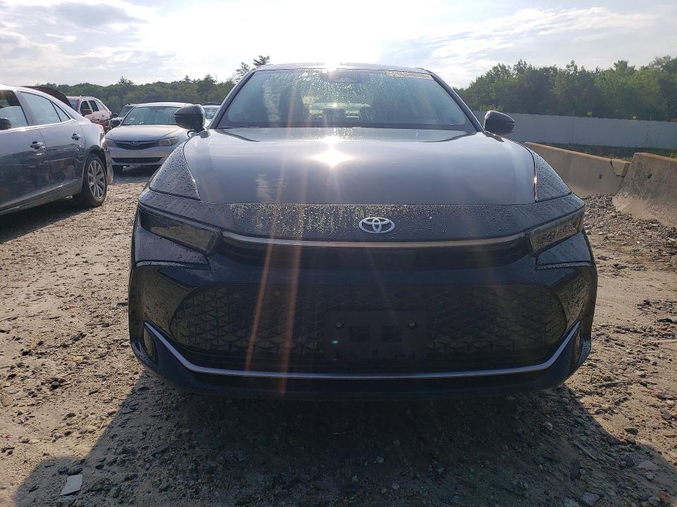 2026 Toyota Crown VIN JTDAAAAFXT3044388 COPART salvage auction — SIDE, Ma - Cert Of Title-Salvage, sold $1,200 on 2026-08-26 (photo 5)