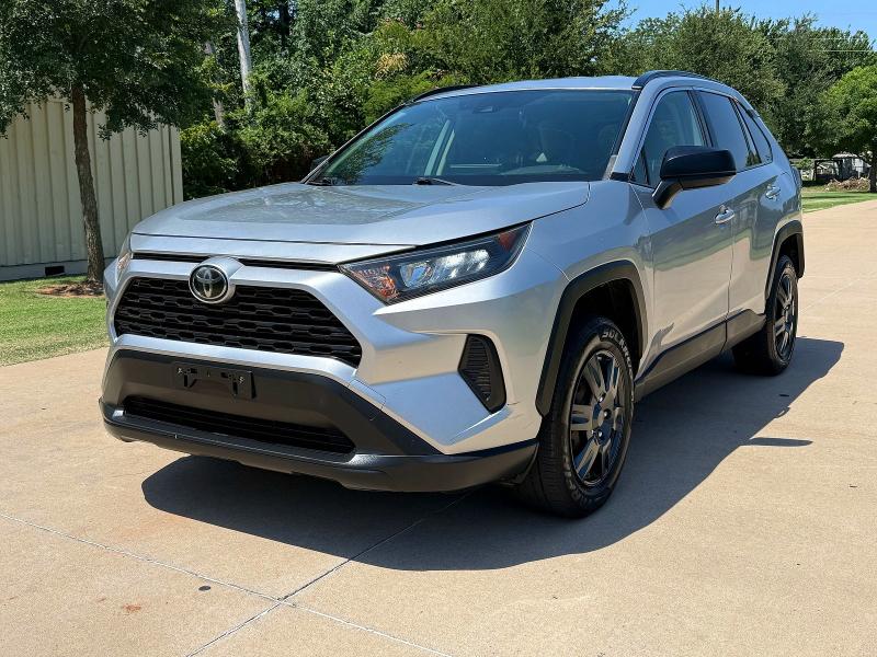 2019 Toyota Rav4 VIN JTMF1RFV3KJ005186 COPART salvage auction — MINOR DENT/SCRATCHES, Ok - Certificate Of Title (P), sold $8,200 on 2026-07-23 (photo 2)