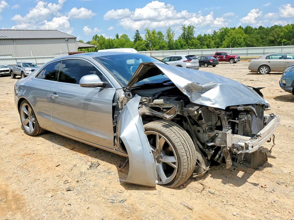 2009 Audi A5 VIN WAUDK78T99A048460 COPART salvage auction — FRONT END, Va - Cert Of Title - Salvage, sold $600 on 2026-07-31 (photo 4)