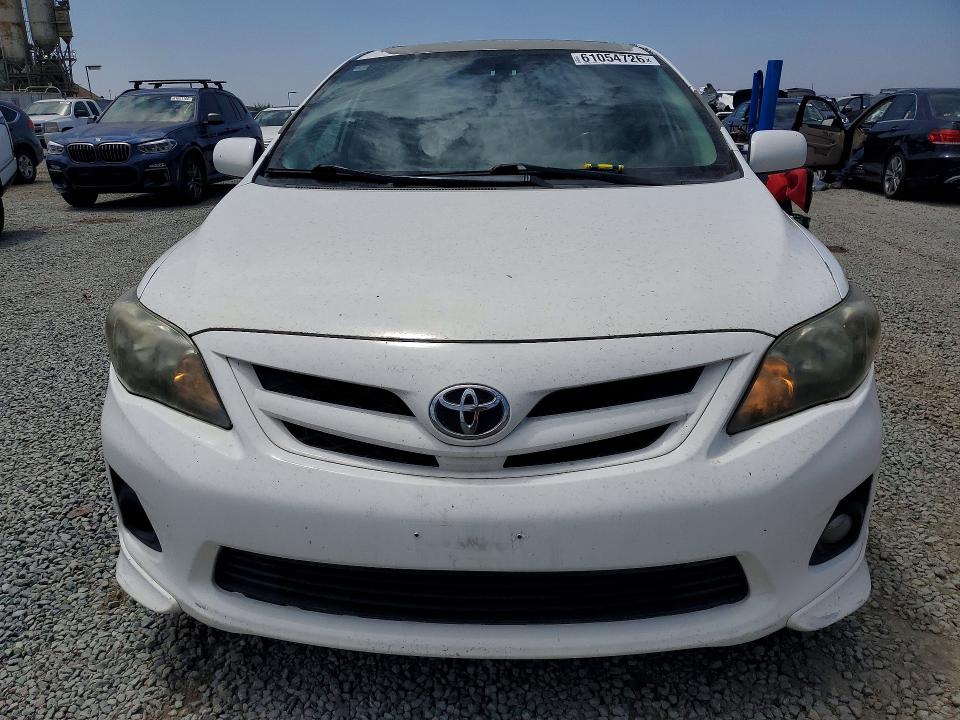 2013 Toyota Corolla VIN 5YFBU4EE4DP107945 COPART salvage auction — MINOR DENT/SCRATCHES, Ca - Dis/Dlr/Exp Only Clean Title, sold $4,100 on 2026-07-31 (photo 5)