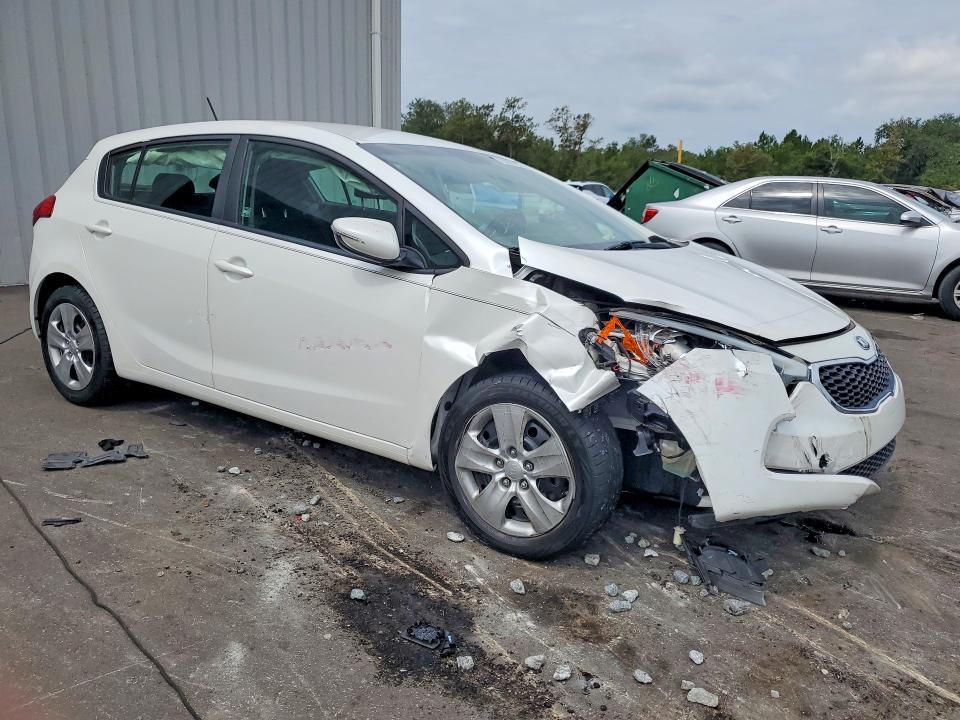 2016 Kia Forte VIN KNAFK5A8XG5588781 COPART salvage auction — FRONT END, Fl - Cert Of Title Slvg Rebuildable, sold $1,300 on 2026-07-22 (photo 4)