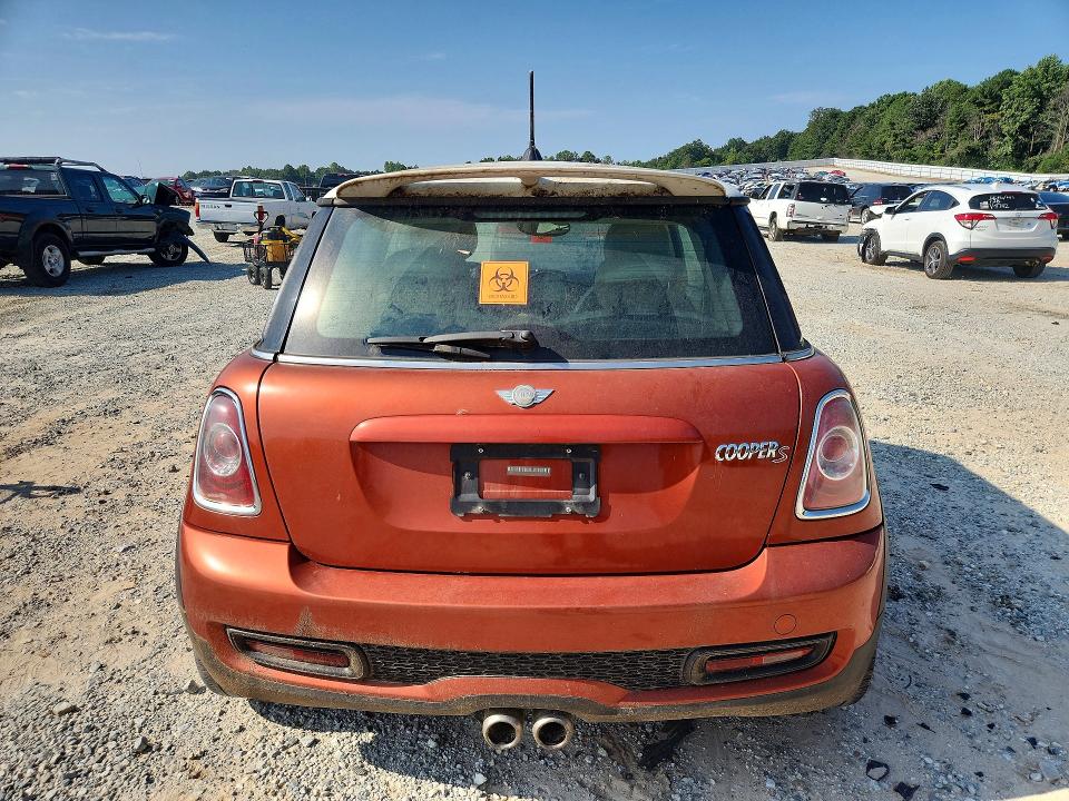 2011 Mini Cooper VIN WMWSV3C52BTY12031 COPART salvage auction — FRONT END, NC - CERTIFICATE OF TITLE, sold $250 on 2026-08-05 (photo 6)