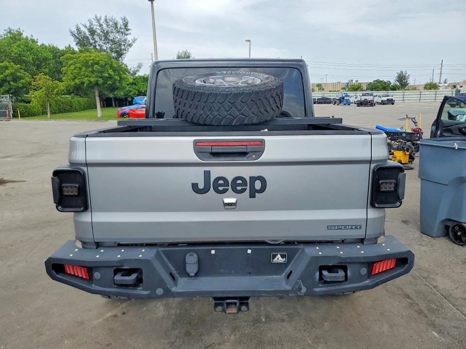 2020 Jeep Gladiator VIN 1C6HJTAG4LL215629 COPART salvage auction — NORMAL WEAR, Fl - Cert Of Title-Rebuilt, sold $15,200 on 2026-07-27 (photo 6)