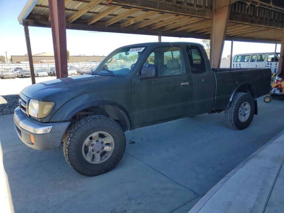 2000 Toyota Tacoma VIN 5TEWN72N1YZ691371 COPART salvage auction — REAR END, Ca - Dis/Dlr/Exp Only Clean Title, sold $3,000 on 2026-07-30 (photo 1)