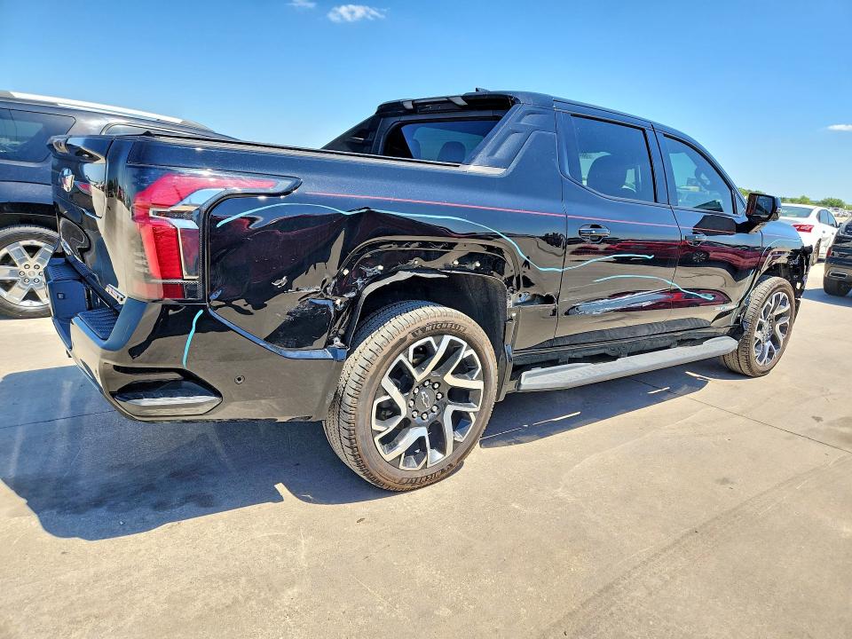 2024 Chevrolet Silverado VIN 1GC40ZEL8RU301579 COPART salvage auction — SIDE, Tx - Salvage Vehicle Title (P), sold $32,000 on 2026-07-30 (photo 3)