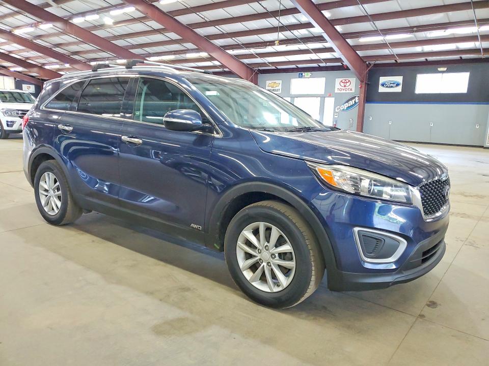 2018 Kia Sorento VIN 5XYPGDA32JG352244 COPART salvage auction — MINOR DENT/SCRATCHES, Wv - Certificate Of Title (P), sold $3,900 on 2026-07-21 (photo 4)