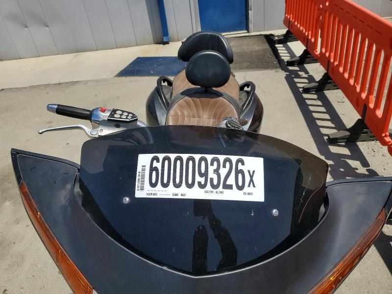 2009 Victory motorcycles Vision VIN 5VPSD36D193000787 COPART salvage auction — MINOR DENT/SCRATCHES, CA - DIS/DLR/EXP ONLY CLEAN TITLE, sold $1,300 on 2026-07-14 (photo 5)