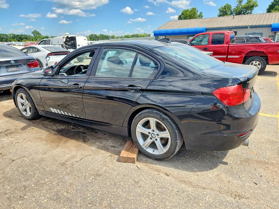 2013 BMW 3er VIN WBA3B1C58DF462570 COPART salvage auction — WATER/FLOOD, Ks - Flood - Salvage, sold $600 on 2026-08-17 (photo 2)