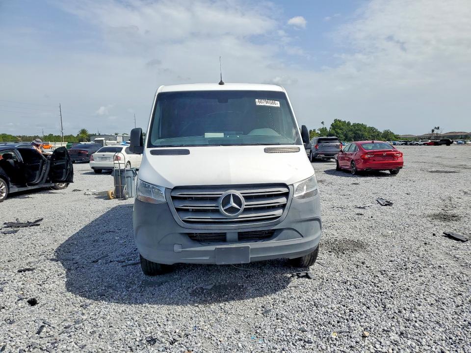 2022 Mercedes-benz All other VIN W1Y4EBHY9NT103475 COPART salvage auction — NORMAL WEAR, Fl - Certificate Of Title, sold $8,000 on 2026-07-29 (photo 5)