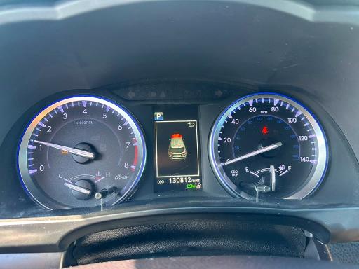 2018 Toyota Highlander VIN 5TDDZRFH9JS890764 COPART salvage auction — MINOR DENT/SCRATCHES, WV - CERTIFICATE OF TITLE, sold $2,750 on 2026-07-29 (photo 5)