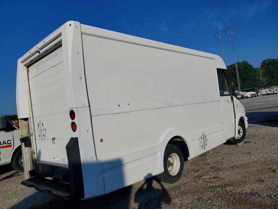 2012 Isuzu Npr VIN JALB4T17XC7W00559 COPART salvage auction — FRONT END, Tn - Certificate Of Title, sold $3,291 on 2026-09-26 (photo 3)
