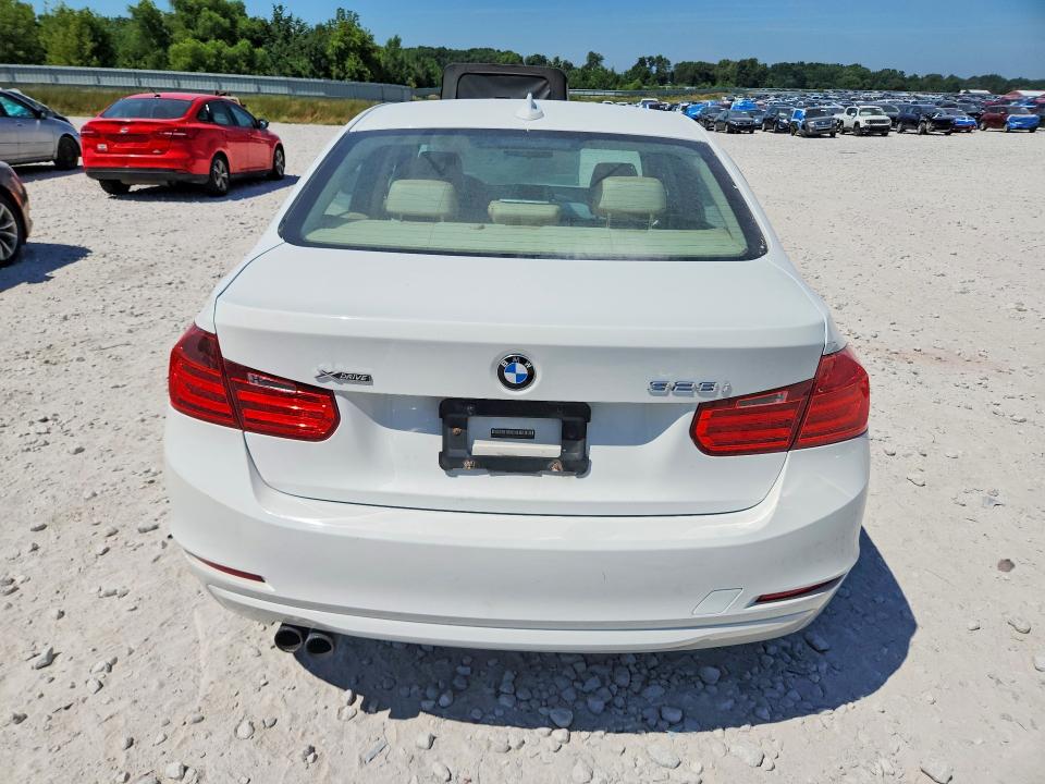 2013 BMW VIN WBA3B5G55DNP40509 COPART salvage auction — NORMAL WEAR, Mi - Dealer Only Clean Title, sold $800 on 2026-08-14 (photo 6)