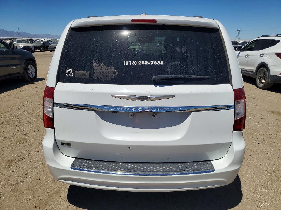 2014 Chrysler Voyager VIN 2C4RC1BG4ER446177 COPART salvage auction — MINOR DENT/SCRATCHES, Ca - Dis/Dlr/Exp Only Clean Title, sold $325 on 2026-07-28 (photo 6)