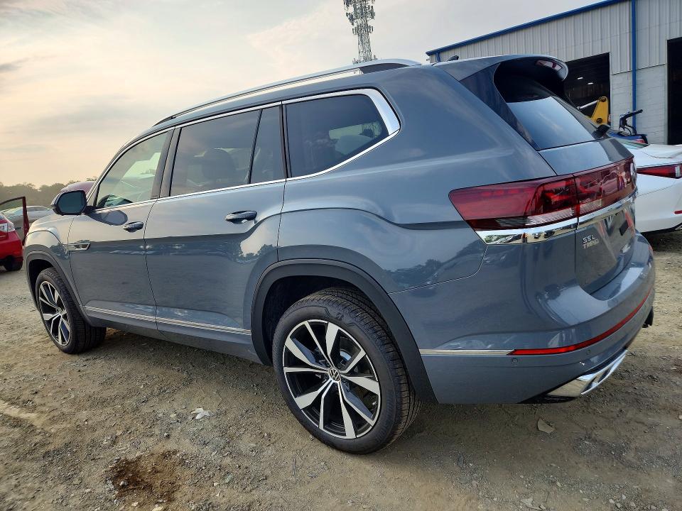2026 Volkswagen Atlas VIN 1V2FN2CA7TC556688 COPART salvage auction — WATER/FLOOD, Nj - Cert Of Title-Salvage Flood, sold $24,000 on 2026-09-21 (photo 2)