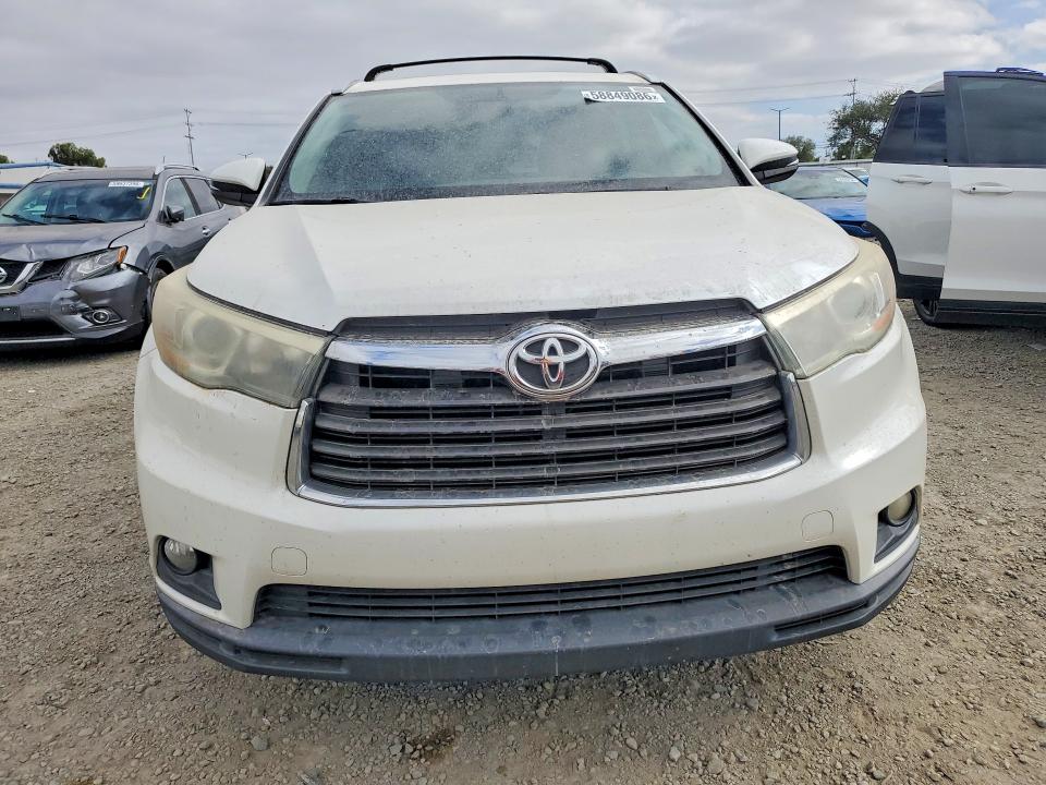 2015 Toyota VIN 5TDKKRFHXFS079476 COPART salvage auction — MINOR DENT/SCRATCHES, CA - DIS/DLR/EXP ONLY CLEAN TITLE, sold $5,900 on 2026-07-24 (photo 5)