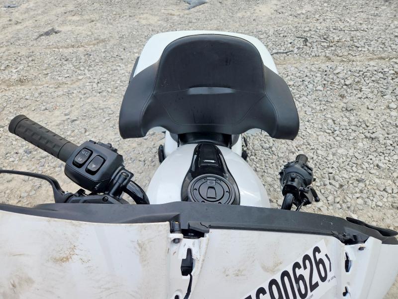 2025 Harley-davidson Fl VIN 1HD1KB712SB630746 COPART salvage auction — FRONT END, Salvage Title, sold $10,200 on 2026-09-10 (photo 5)