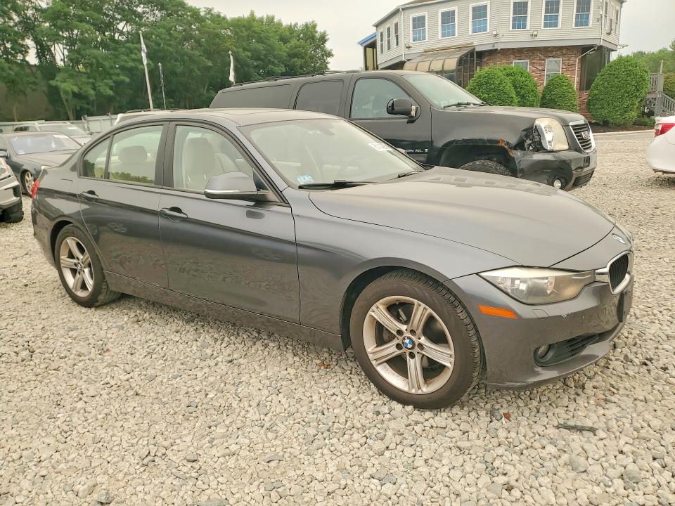 2013 BMW VIN WBA3B3C56DJ810665 COPART salvage auction — MINOR DENT/SCRATCHES, Ma - Certificate Of Title, sold $1,200 on 2026-07-27 (photo 4)