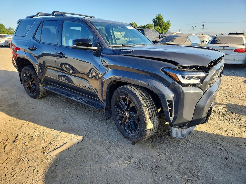2026 Toyota 4runner VIN JTEVB5BR5T5029604 COPART salvage auction — FRONT END, MO - DIS/DLR/EXP ONLY SALVAGE TITLE, sold $24,200 on 2026-07-20 (photo 4)